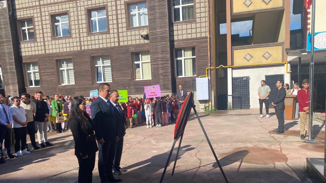 İLKÖĞRETİM HAFTASI PROGRAMI COŞKUYLA KUTLANDI